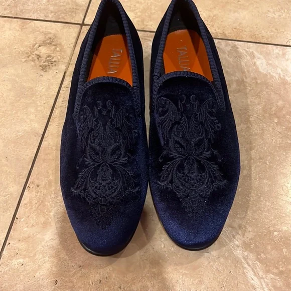 TALLIA | Shoes | Tallia Velvet Loafers Size 7 | Poshmark display picture 2